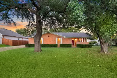 102 Creekview Drive W, Red Oak, TX 75154 - Photo 1