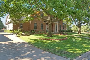 206 Baker Park Dr, Sherman, TX 75092 - Photo 2