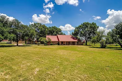 401 Eddy Avenue, Joshua, TX 76058 - Photo 2