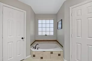 1601 Warwickshire Ct W, Bedford, TX 76021 - Photo 24