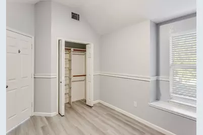 800 Laredo Court, Grand Prairie, TX 75052 - Photo 10