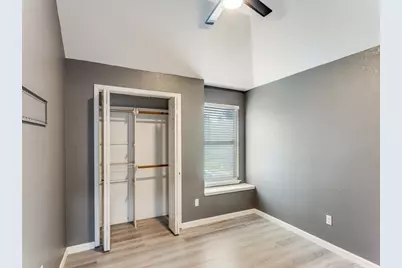 800 Laredo Court, Grand Prairie, TX 75052 - Photo 12