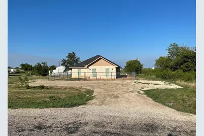 18636 Doubletree Drive, Justin, TX 76247 - Photo 2