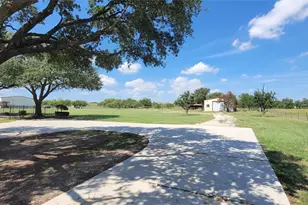 211 Bayne Rd, Haslet, TX 76052 - Photo 2