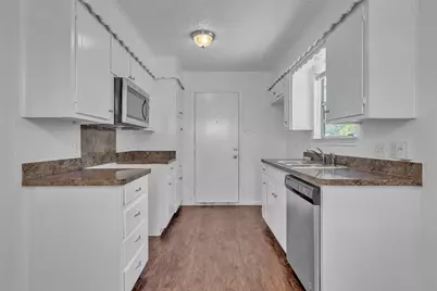 301 Buie Drive, Everman, TX 76140 - Photo 10