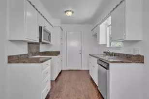 301 Buie Dr, Everman, TX 76140 - Photo 10