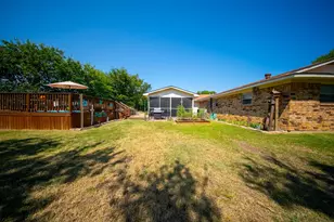 3291 N Grand Ave, Gainesville, TX 76240 - Photo 36