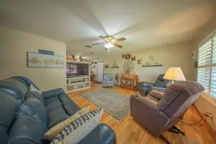 3291 N Grand Ave, Gainesville, TX 76240 - Photo 4