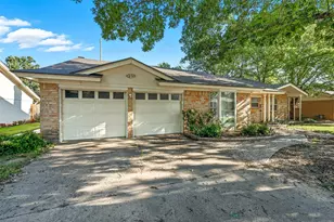 1703 Park Hill Dr, Arlington, TX 76012 - Photo 2