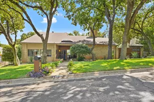 2304 Oak Forest Ct, Arlington, TX 76012 - Photo 2