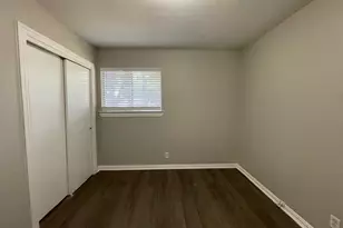 1329 Harrison Ln, Hurst, TX 76053 - Photo 12