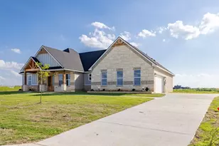 10611 Millet Ln, Venus, TX 76084 - Photo 1