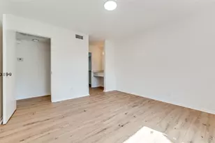 4859 Cedar Springs Rd, Dallas, TX 75219 - Photo 18