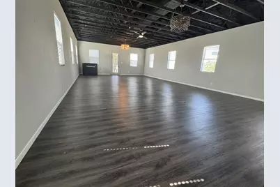 905 N Oak Street, Roanoke, TX 76262 - Photo 2