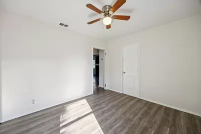 3228 Emmett Street, Dallas, TX 75211 - Photo 12