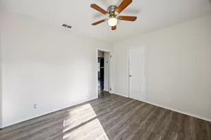 3228 Emmett St, Dallas, TX 75211 - Photo 12