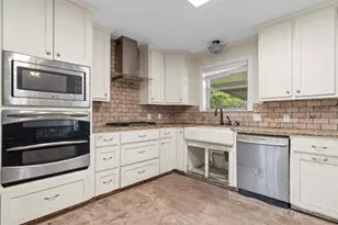 849 Deer Ridge Dr, Woodway, TX 76712 - Photo 8