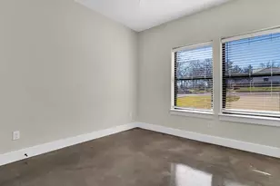 727 E Gandy St, Denison, TX 75021 - Photo 8