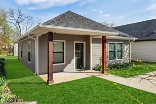 727 E Gandy St, Denison, TX 75021 - Photo 1