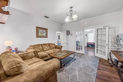 863 N Clinton, Stephenville, TX 76401 - Photo 2