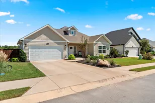 102 Wesson St, Gun Barrel City, TX 75156 - Photo 2