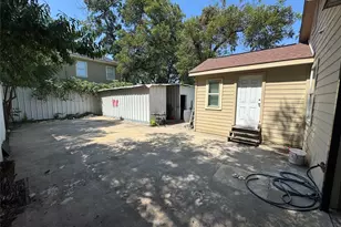 407 S Garrett Ave, Dallas, TX 75223 - Photo 18