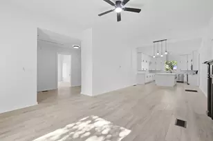 605 N Main St, Winnsboro, TX 75494 - Photo 2