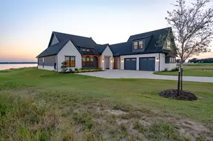 415 Sailview Ct, Honey Grove, TX 75446 - Photo 14