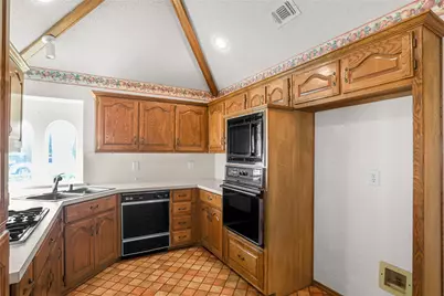 3723 Cromwell Drive, Carrollton, TX 75007 - Photo 12