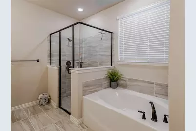 409 Monarch Way, Justin, TX 76247 - Photo 12