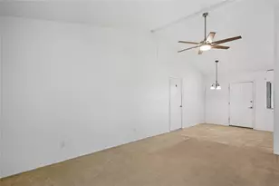 625 Camilla Ln, Garland, TX 75040 - Photo 2