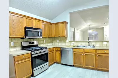 7300 Cresswell Drive, Arlington, TX 76001 - Photo 8