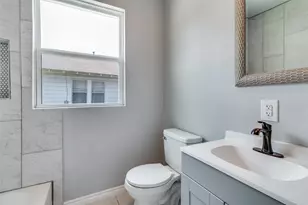 518 S Throckmorton St, Sherman, TX 75090 - Photo 6