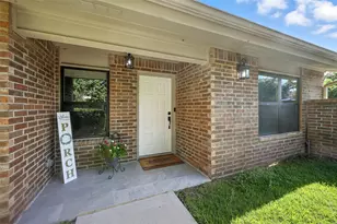 1008 Forest Creek St, Benbrook, TX 76126 - Photo 24