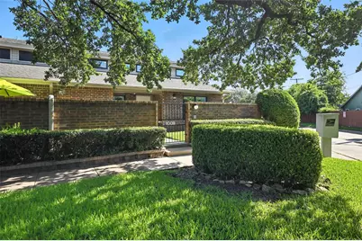 1008 Forest Creek Street, Benbrook, TX 76126 - Photo 22