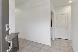 1520 Summit View Ln, Little Elm, TX 76227 - Photo 4