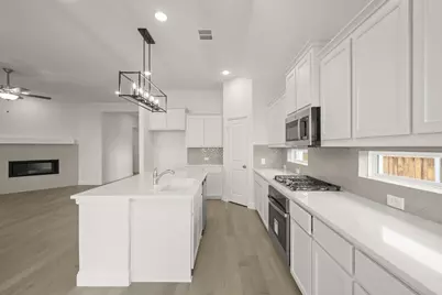 1023 Wheatland, Justin, TX 76247 - Photo 6