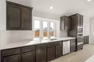 1013 Butterfly, Justin, TX 76247 - Photo 10