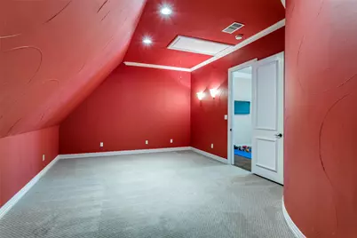 800 Rockingham Drive, Irving, TX 75063 - Photo 32