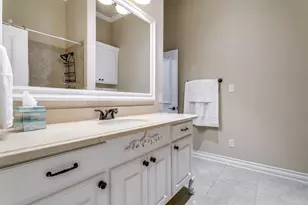 800 Rockingham Dr, Irving, TX 75063 - Photo 10