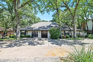 2201 Adams Dr, Arlington, TX 76011 - Photo 1