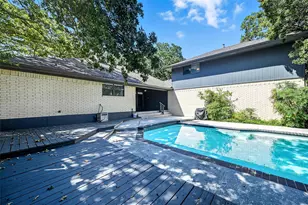 2201 Adams Dr, Arlington, TX 76011 - Photo 6