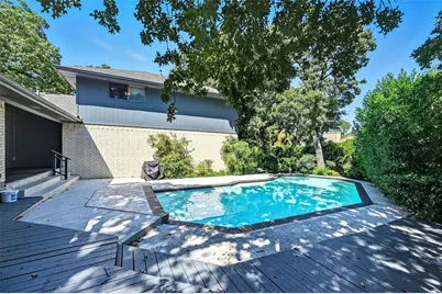 2201 Adams Drive, Arlington, TX 76011 - Photo 4