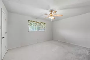 2201 Adams Dr, Arlington, TX 76011 - Photo 36