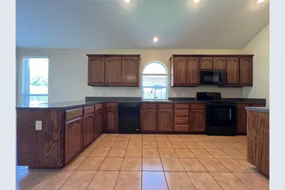 5009 Royal Burgess Drive, Fort Worth, TX 76135 - Photo 8