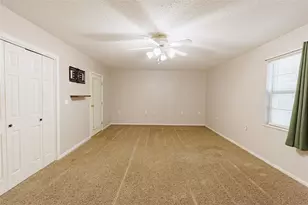 1103 Miller St, Bowie, TX 76230 - Photo 20