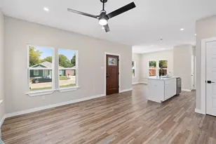 1124 E Annie St, Fort Worth, TX 76104 - Photo 10