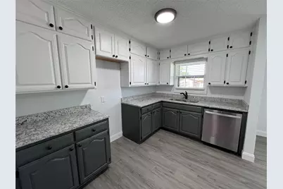 2608 Roseland Street, Fort Worth, TX 76103 - Photo 16