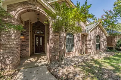3407 Forestshire Court, Arlington, TX 76001 - Photo 2