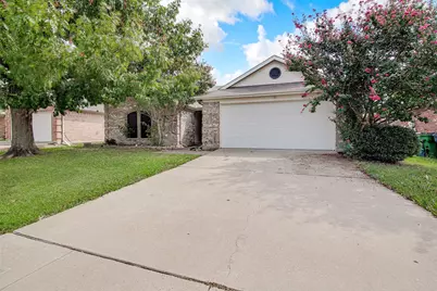 111 Jennings Drive, Waxahachie, TX 75165 - Photo 2